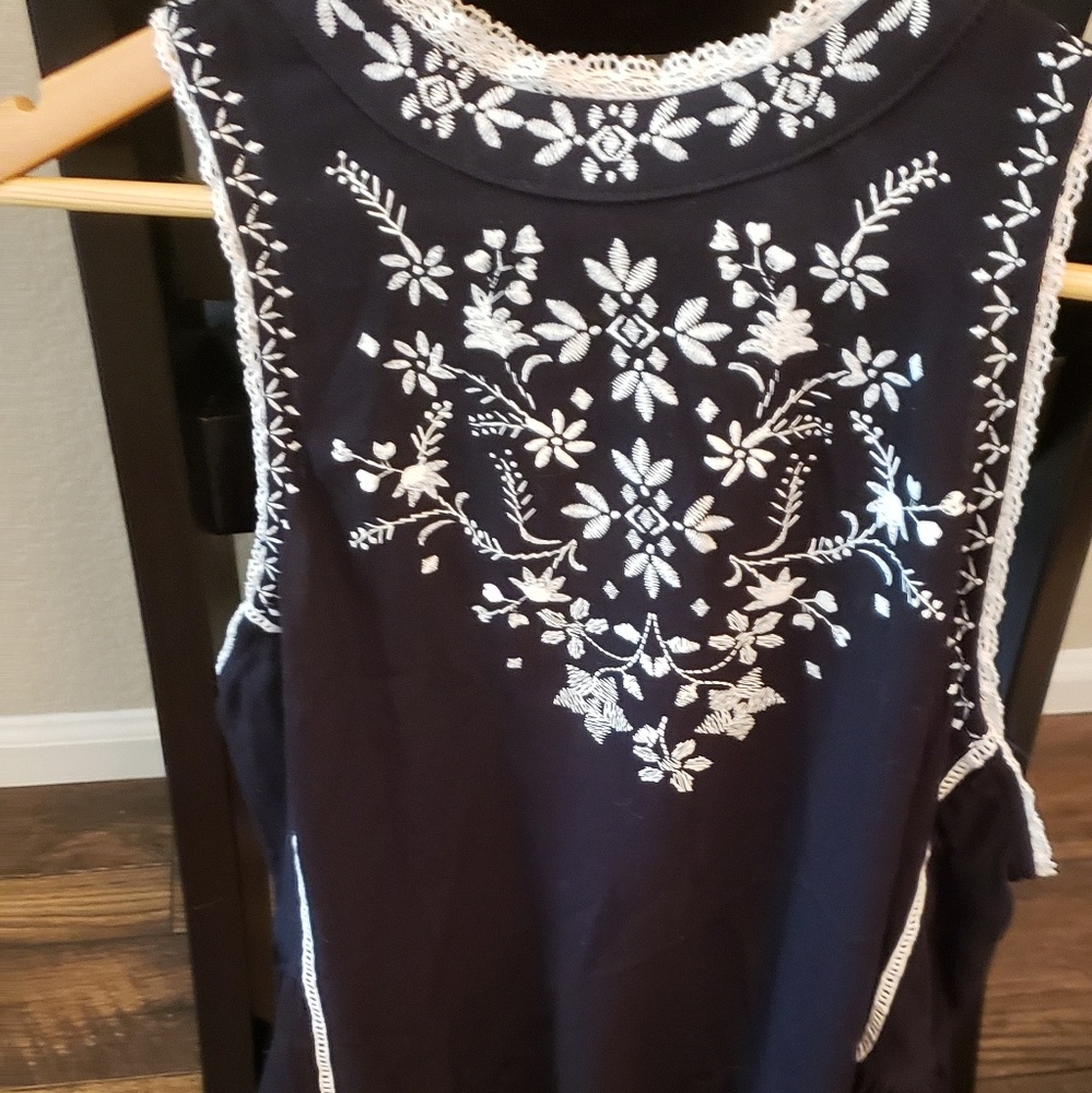 Tank top - Picture 3 of 4